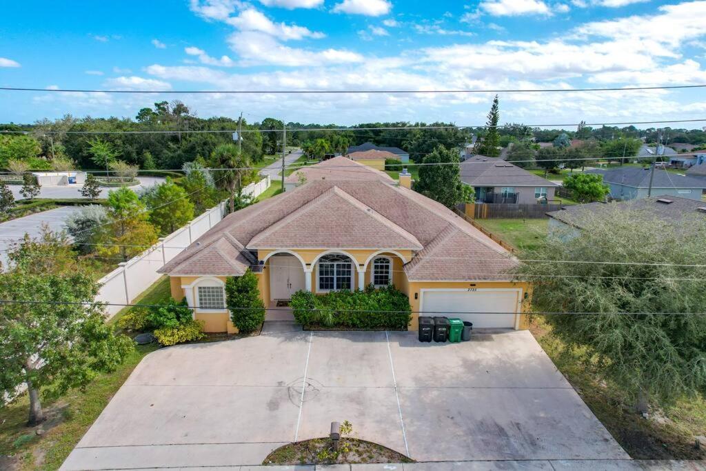 Discover Your Oasis: Tropical Haven In Central Psl Port St. Lucie エクステリア 写真