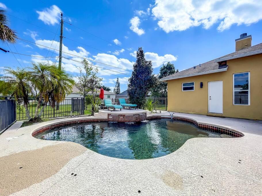 Discover Your Oasis: Tropical Haven In Central Psl Port St. Lucie エクステリア 写真